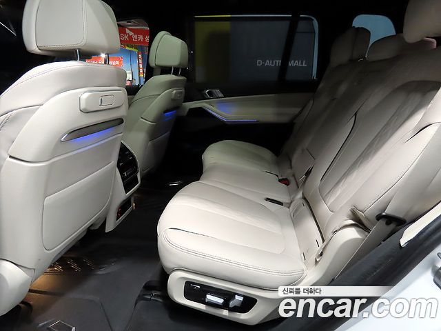 BMW X7 2024 — photo 17