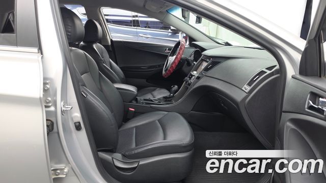 Hyundai Sonata 2013 — photo 11