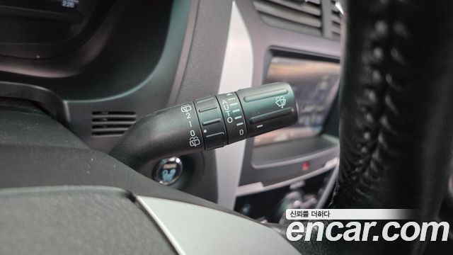 Ford Explorer 2011 — photo 17