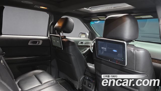 Ford Explorer 2011 — photo 19