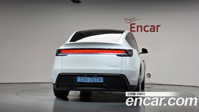 Tesla Model Y 2025 — photo 4
