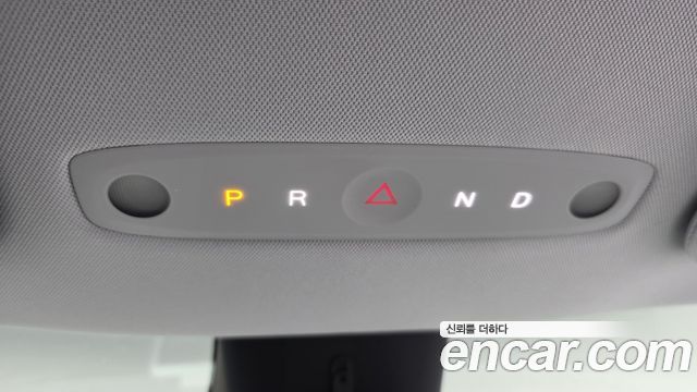 Tesla Model Y 2025 — photo 9