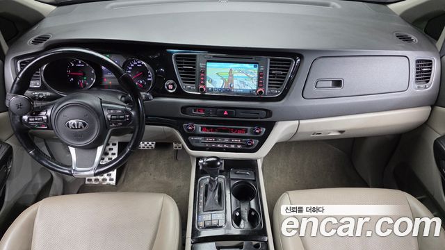Kia Canival 2016 — photo 7