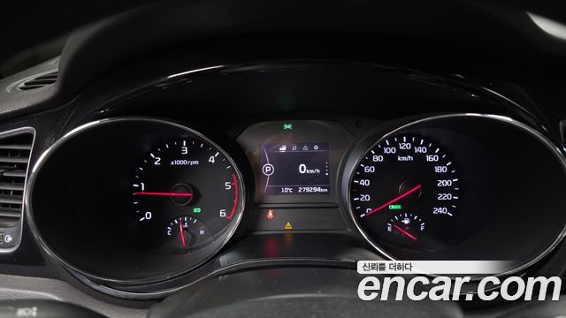 Kia Canival 2016 — photo 8