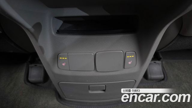 Kia Canival 2016 — photo 19