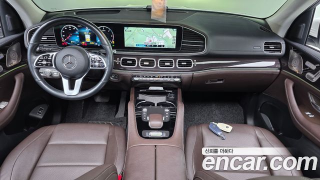 Mercedes-Benz GLE-Class 2022 — photo 10