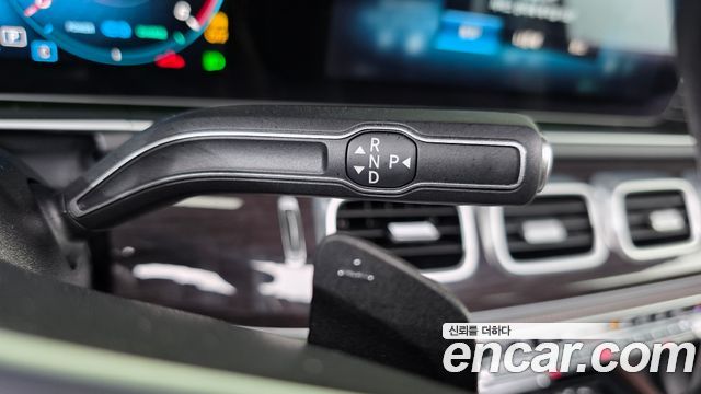 Mercedes-Benz GLE-Class 2022 — photo 12