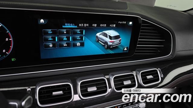 Mercedes-Benz GLE-Class 2022 — photo 21