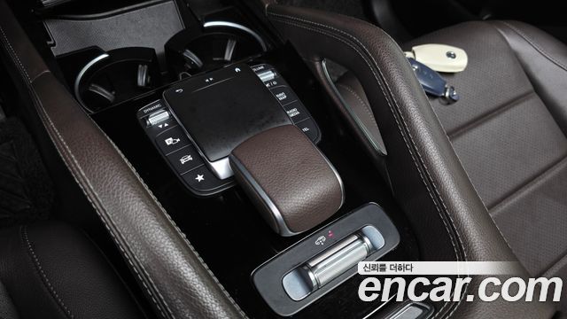 Mercedes-Benz GLE-Class 2022 — photo 25