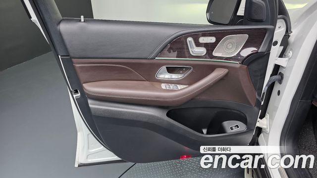 Mercedes-Benz GLE-Class 2022 — photo 14