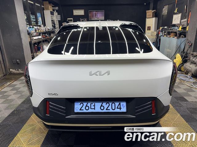 Kia EV4 2026 — photo 3