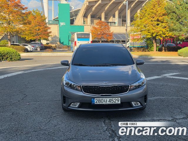 Kia K3 2018 — photo 1