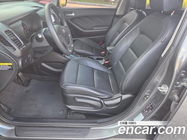 Kia K3 2018 — photo 9