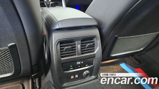 BMW 3-Series 2019 — photo 19
