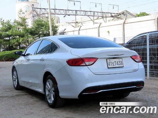 Chrysler 200 2015 — photo 3