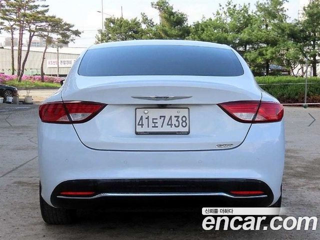 Chrysler 200 2015 — photo 4