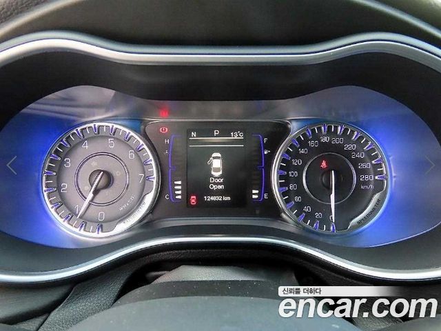 Chrysler 200 2015 — photo 9
