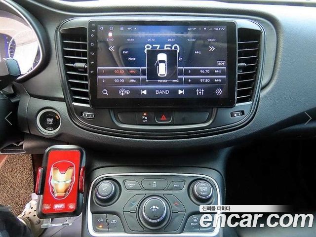 Chrysler 200 2015 — photo 13