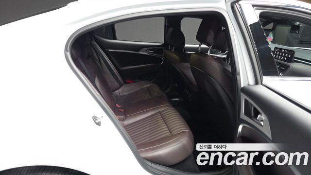 Genesis G70 2021 — photo 12