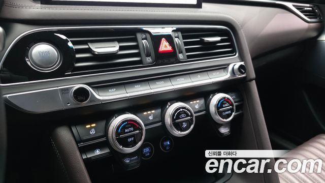 Genesis G70 2021 — photo 17