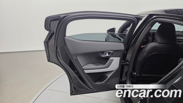 Polestar Polestar 2 2023 — photo 15