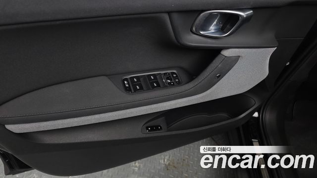 Polestar Polestar 2 2023 — photo 34