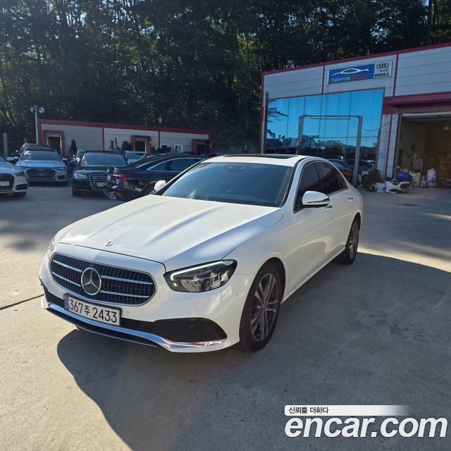 Mercedes-Benz E-Class 2023 — photo 2