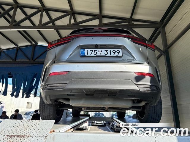 Lexus NX 2025 — photo 2