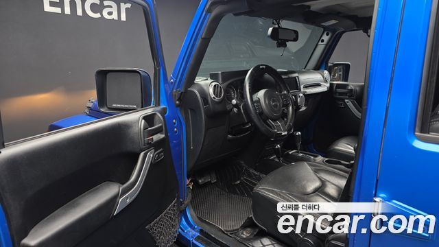 Jeep Wrangler 2015 — photo 10