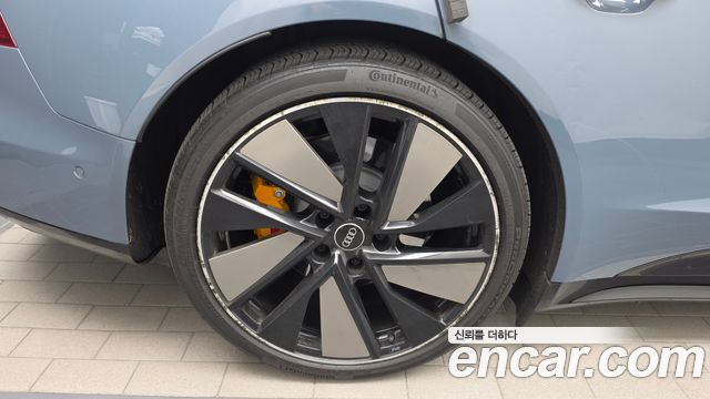Audi e-tron GT 2022 — photo 5