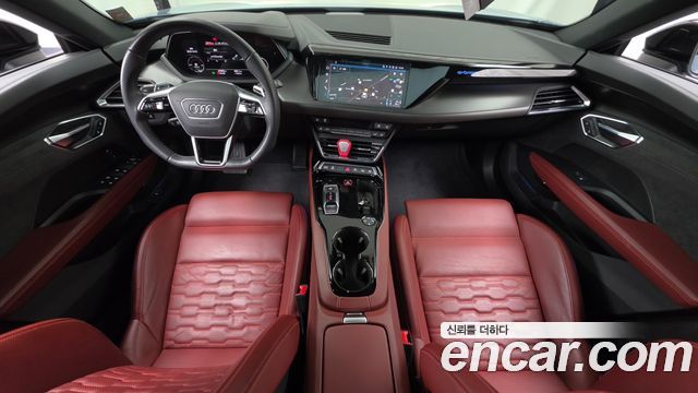 Audi e-tron GT 2022 — photo 10