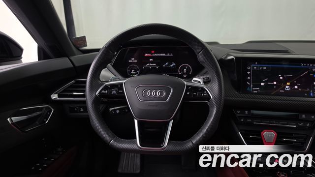 Audi e-tron GT 2022 — photo 19