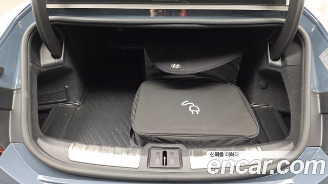 Audi e-tron GT 2022 — photo 26