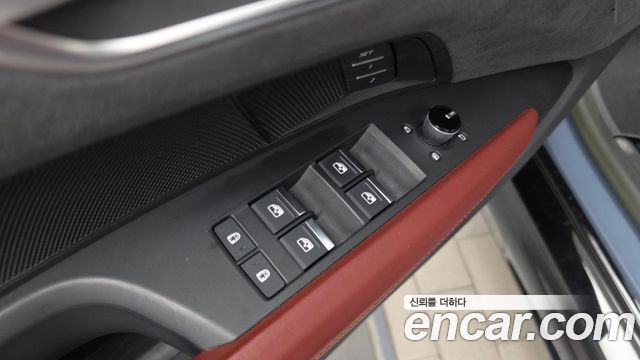 Audi e-tron GT 2022 — photo 36