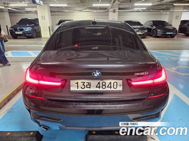 BMW 3-Series 2019 — photo 2