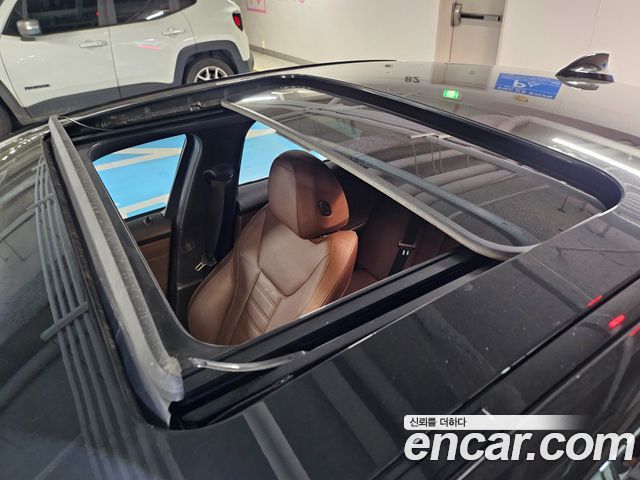 BMW 3-Series 2019 — photo 16