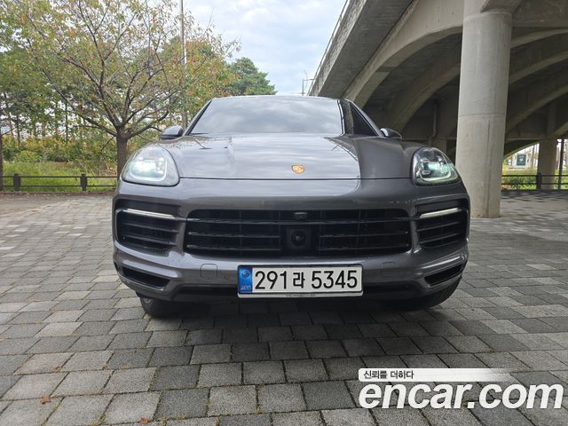 Porsche Cayenne 2022 — photo 1