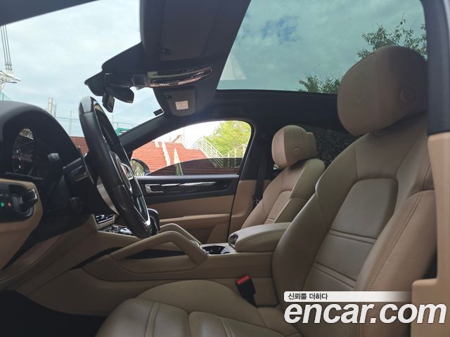 Porsche Cayenne 2022 — photo 10