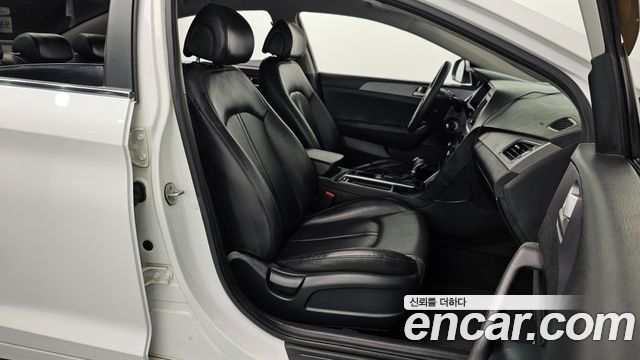 Hyundai Sonata 2017 — photo 11