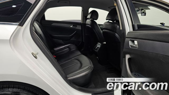 Hyundai Sonata 2017 — photo 12