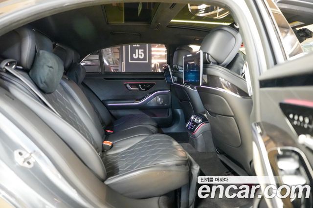 Mercedes-Benz S-Class 2021 — photo 18