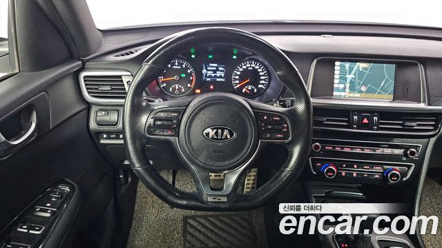 Kia K5 2017 — photo 18