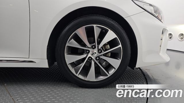 Kia K5 2017 — photo 7