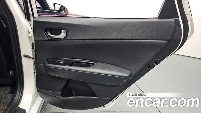Kia K5 2017 — photo 15