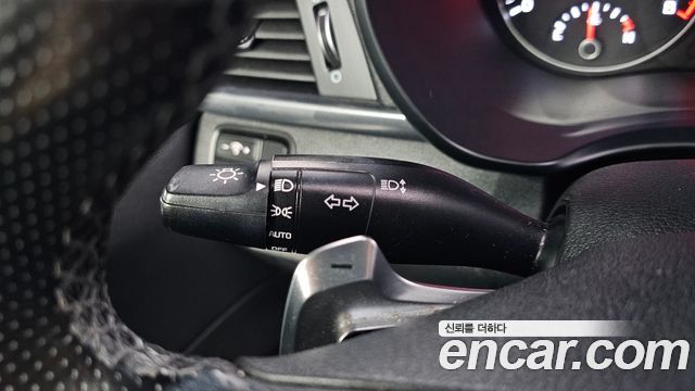 Kia K5 2017 — photo 21