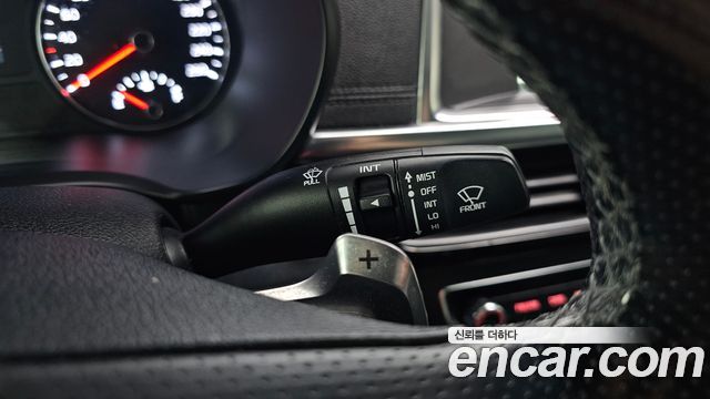 Kia K5 2017 — photo 22