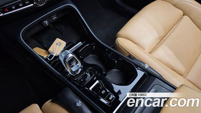 Volvo XC40 2019 — photo 9