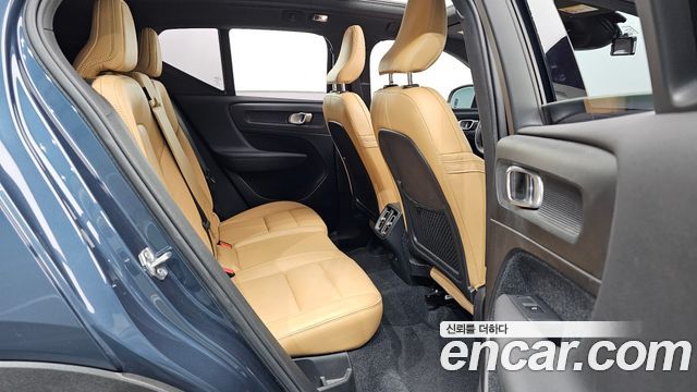 Volvo XC40 2019 — photo 12