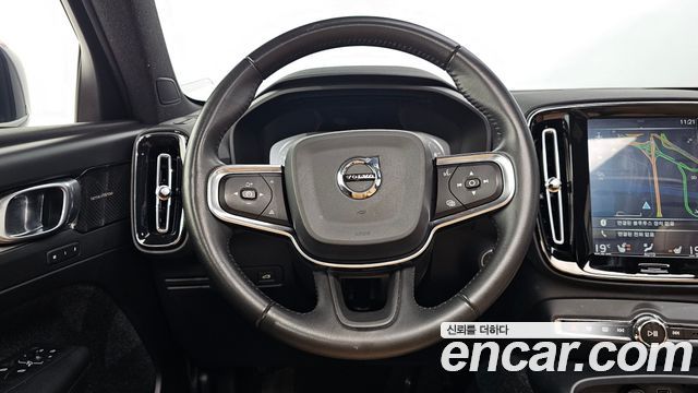 Volvo XC40 2019 — photo 14