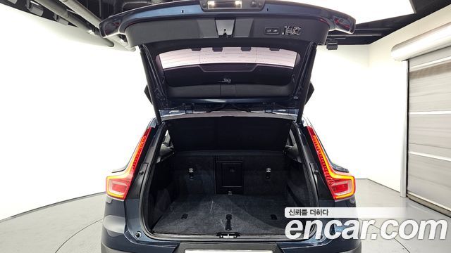 Volvo XC40 2019 — photo 20